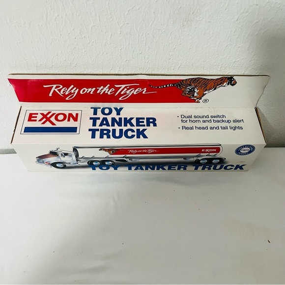 Vintage 1993 Exxon "Rely on the Tiger" Toy Tanker Truck w/Original Box - Picture 4 of 5